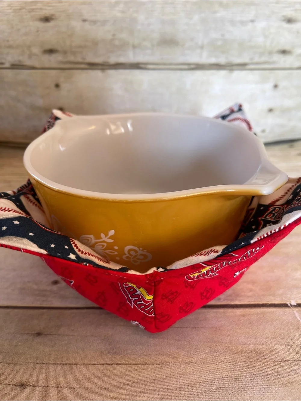Micro/Ice Cream Bowl Cozy Reversible Fabric Bowl MLB Cardinals